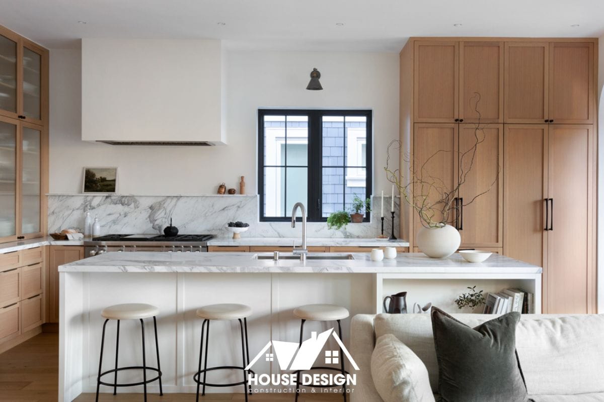 thiết kế tủ bếp hiện đại tone sáng trong căn hộ chung cư House Design