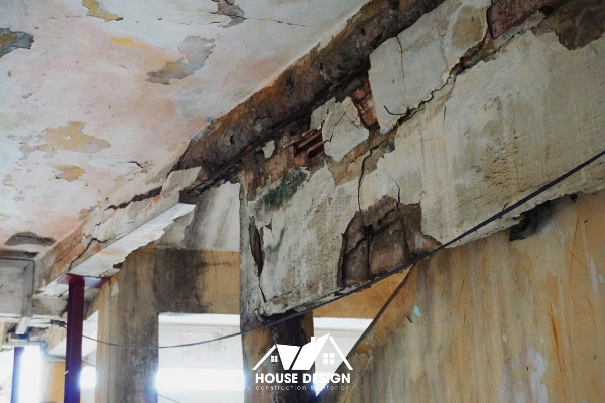 Nguy cơ mất an toàn khi không cải tạo nhà cũ